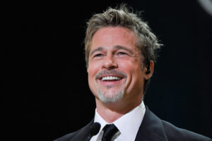 Brad Pitt à 60 ans après chirurgie. 