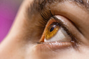 est-ce qu'on peut se faire operer des paupieres quand on a les yeux secs dr koppe lyon vienne blepharoplastie